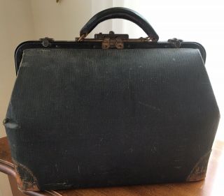 Vintage Doctor Medical Bag Large Black Key Lock Travel Housecalls 4