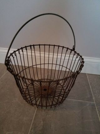 Vintage Metal Wire Egg Gathering Basket Old Rusty Farm Decor Shabby Primitive