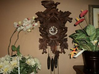 LARGE VINTAGE GERMAN BLACK FOREST CARVED QUAIL & CUCKOO CLOCK 2