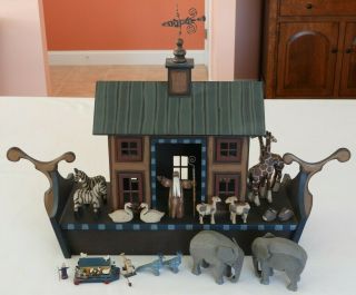 Vintage Wooden Noah’s Ark Signed Maurice & Kelly Dallas W/ Animals 2004 Display