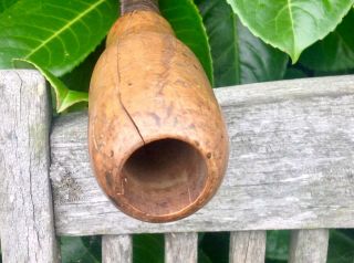 A RARE EXAMPLE OF AN ANTIQUE LEATHER/ WOOD HORSE MEDICATION BALLING GUN FOR PILL 10