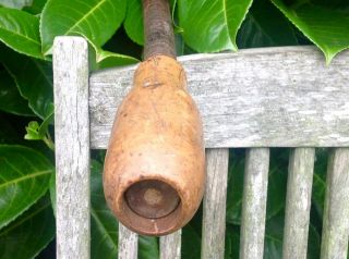 A RARE EXAMPLE OF AN ANTIQUE LEATHER/ WOOD HORSE MEDICATION BALLING GUN FOR PILL 12