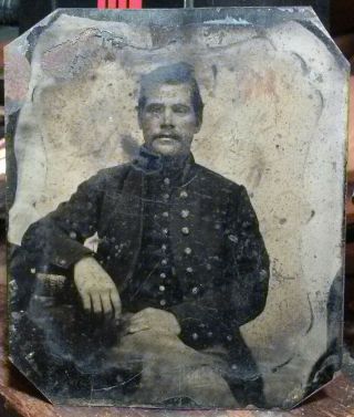 Cased Sixth Plate Tintype Of Civil War Union Infantry Enlisted Man