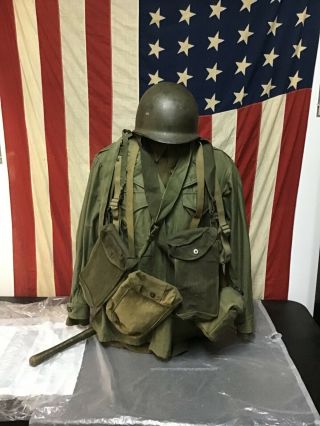 World War Two Late War U.  S.  Army Mannequin With M43 Jacket Helmet And Gear