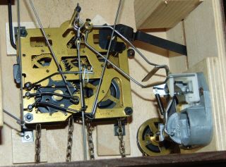 ANTON SCHNEIDER Cuckoo Clock BLACK FOREST Musical GREAT Winter ANIMATED 8