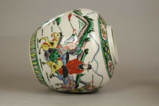 13: A large Chinese famille verte ginger tea jar vase with warriors 19th/20thc 10