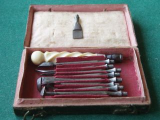 EXTREMELY RARE AND COMPLETE DENTAL / HYGIENE SET 19 TH CENTURY 10