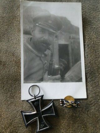 German Ww1 Iron Cross 2nd Class With Photo,  Miniature 100 0riginal