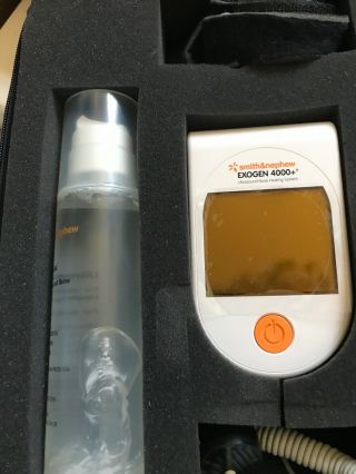 Exogen 4000,  Bone Healing System Ultrasound,  Smith & Nephew needs battery 3