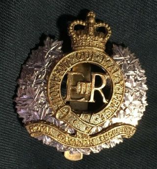 ROYAL CANADIAN ENGINEERS cap badge Canada 2