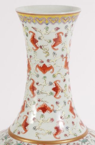 Chinese Porcelain Bottle Vase with Iron Red Bats and Overglaze Decoration 3