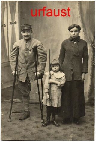 French Wwi Disabled Soldiers With Family Photo