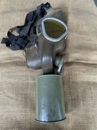 Wwii Gas Mask Us - M1 Training Dated 4 - 1941 By Goodyear