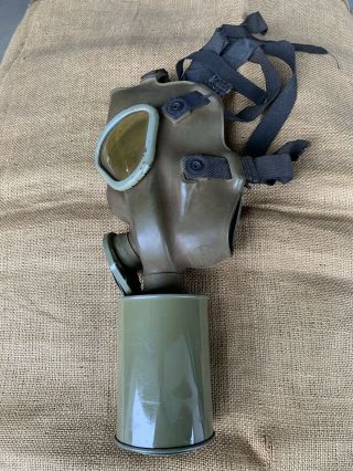 WWII Gas Mask US - M1 Training Dated 4 - 1941 by Goodyear 2