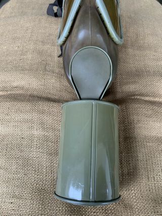 WWII Gas Mask US - M1 Training Dated 4 - 1941 by Goodyear 7