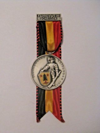 Vintage 1957 Swiss Military Embossed Fahnenweih Combat Shooting Award Medal