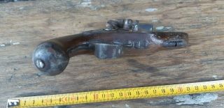 gun old flintlock pistol France 5