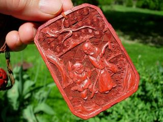 AN ANTIQUE CHINESE CARVED CINNABAR LACQUER PENDANT & BEADS NECKLACE 10