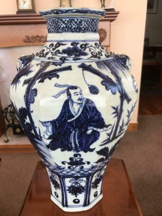 Good Antique Large 19th Century Chinese Porcelain Blue & White Vase.