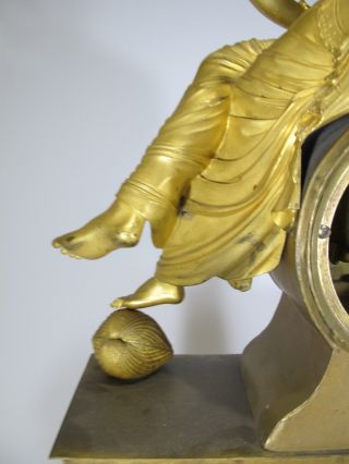 19th C French gilt bronze mantle clock D9050 10