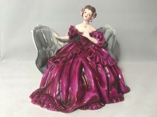 Vintage Florence Ceramics Of Pasadena Figurine Of Victoria,  Sitting On A Couch