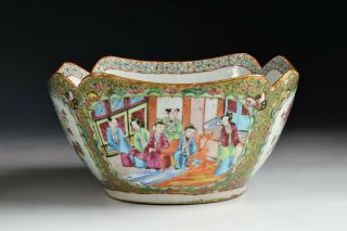 19thc Antique Chinese Export Famille Rose Mandarin / Medallion Porcelain Bowl