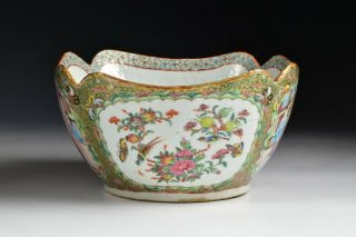 19thC Antique Chinese Export Famille Rose Mandarin / Medallion Porcelain Bowl 4