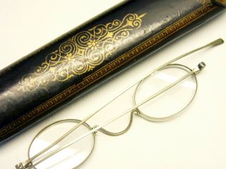 Antique/vintage Victorian Eyeglasses Spectacles Black Lacquer Gilt Scroll Case