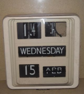 Solari Udine Vintage 24 " X 24 " Dator 10 - Day/time/date - Flip Clock (2)