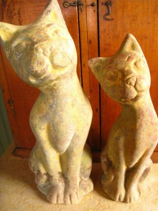 PR Vntg Old Paint Cats Cement Folk Art Figure Door Stop Sculpture Mama & Baby 2