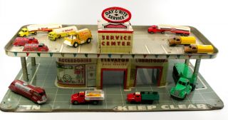 Large Vintage Marx Metal Tin Litho Service Station With 12 Trucks Nr