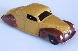 Dinky 39cu Lincoln Zephyr.  The Very Rare Us Issue In Tan And Dark Brown.  Vgc.