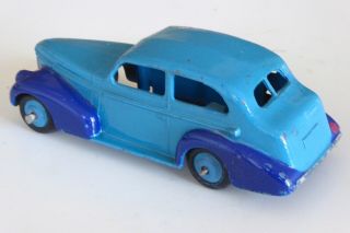 Dinky 39bu Oldsmobile.  The very rare US issue in two - tone blue. 3