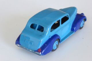 Dinky 39bu Oldsmobile.  The very rare US issue in two - tone blue. 4