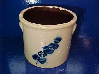 19thc Stoneware 1 1/2 Gal Crock W Blue Floral Design By White,  Son Of Utica