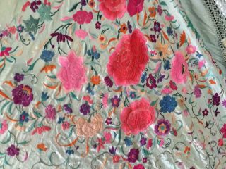 EXQUISITE ANTIQUE CONTON CHINESE EMBROIDERY SILK SHAWL FLOWERS PEOPLE PAGODA 7