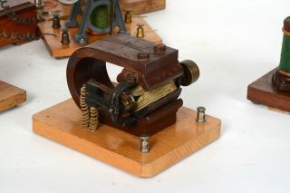 Early electric motor for rotating geissler tubes,  dynamos,  Pericaud,  Radiguet 6