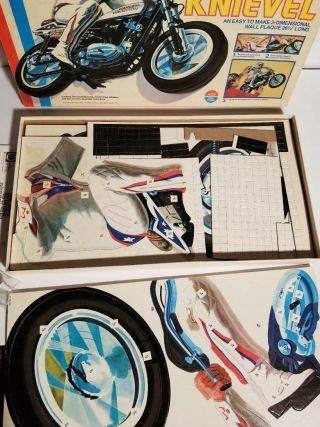 Rare Vintage Evel Knievel 3 - D Wall Plaque Puzzle Kit 26 
