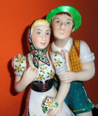 couple in Italian ceramics era lenci signed Gb.  Circa 1950. 3