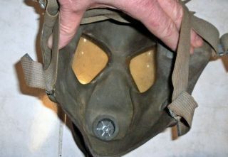 Vintage World War 11 Army Service Gas Mask with Field Bag and Anti - Dim Cloth 4