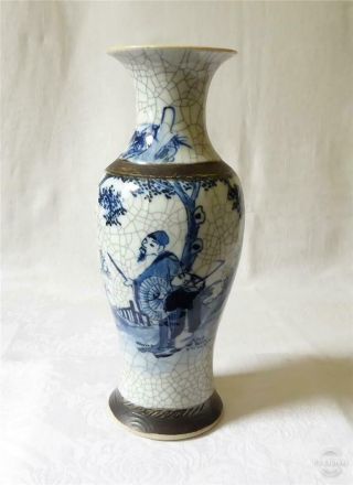 Good Sized Antique 19th Century Chinese Blue And White Crackleware Vase