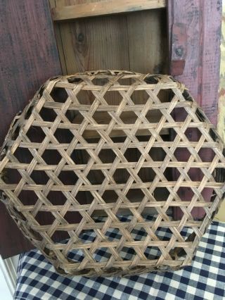 SHAKER STYLE CHEESE WALL BASKET 11