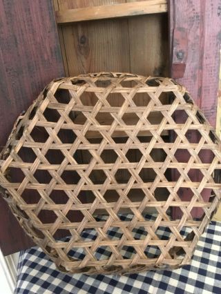 SHAKER STYLE CHEESE WALL BASKET 3