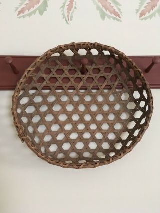 SHAKER STYLE CHEESE WALL BASKET 6