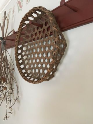 SHAKER STYLE CHEESE WALL BASKET 7
