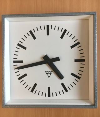 (one Piece) Mid Century Factory Industrial Vintage Pragotron Slave Clock