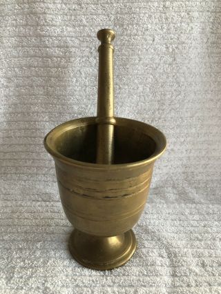 VINTAGE SOLID HEAVY BRASS MORTAR & PESTLE SET MORTAR 5.  25” X 4.  25 