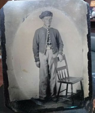 Cased Quarter Plate Tintype Of Armed Civil War Union Cavalry Enlisted Man