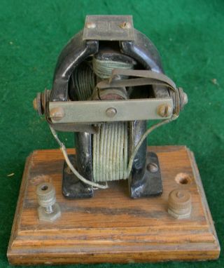 Vintage Little Giant Cast Iron Small Toy Electric Motor