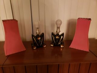 Pair Vintage Mid Century Modern Black & Gold Ceramic Lamps,  Red Retro Shades 8